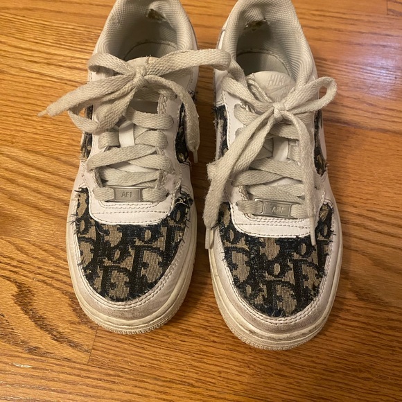 Custom Nike Air Force 1 by OneTwelves DIOR - Picture 2 of 5